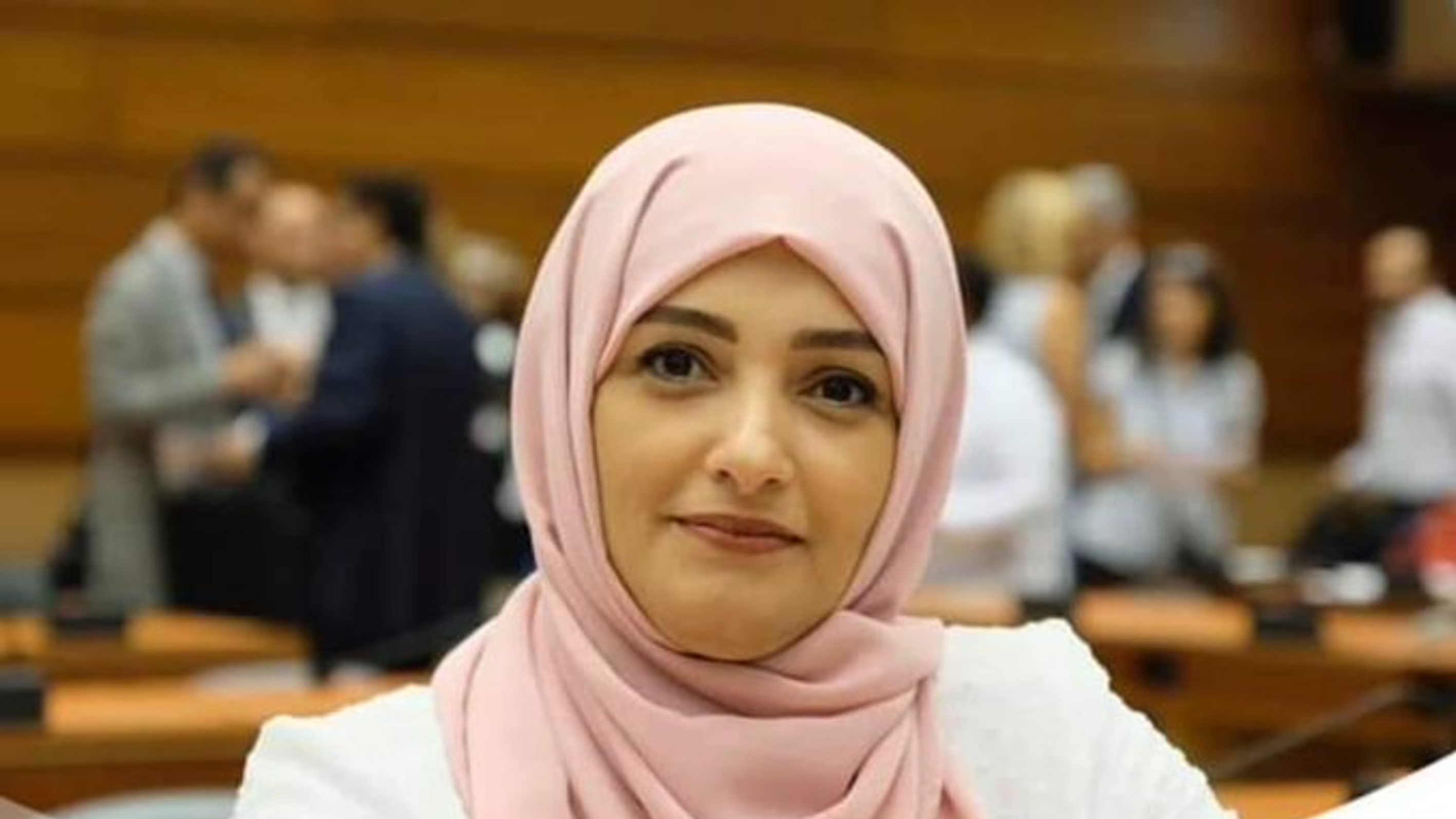 توكل كرمان تهنئ الناشطة هدى الصراري بفوزها بجائزة مارتن إينالز لحقوق الانسان 2020